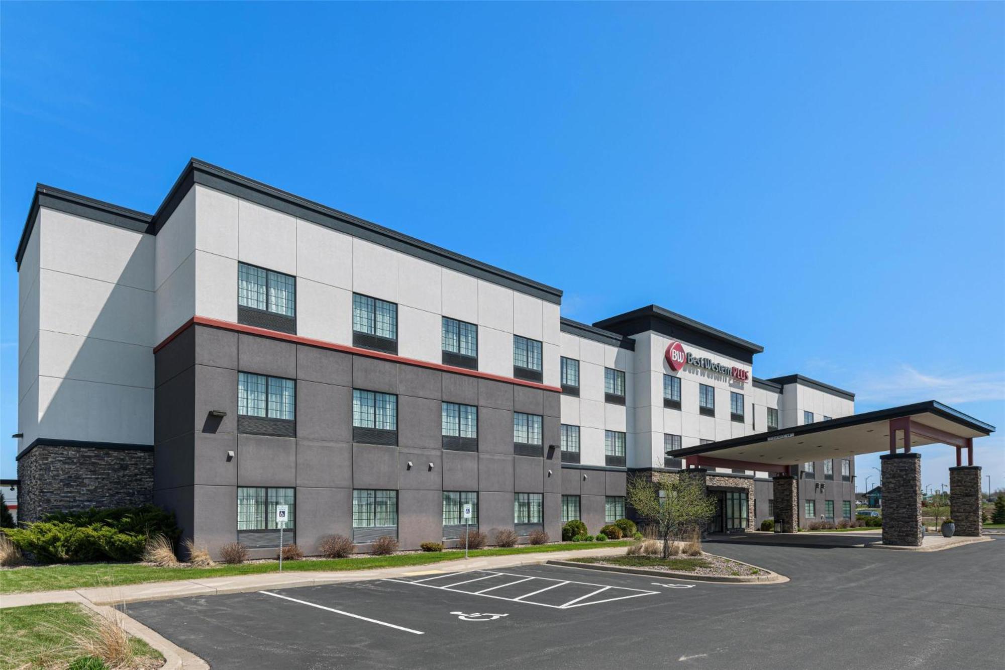 Best Western Plus New Richmond Inn & Suites Buitenkant foto