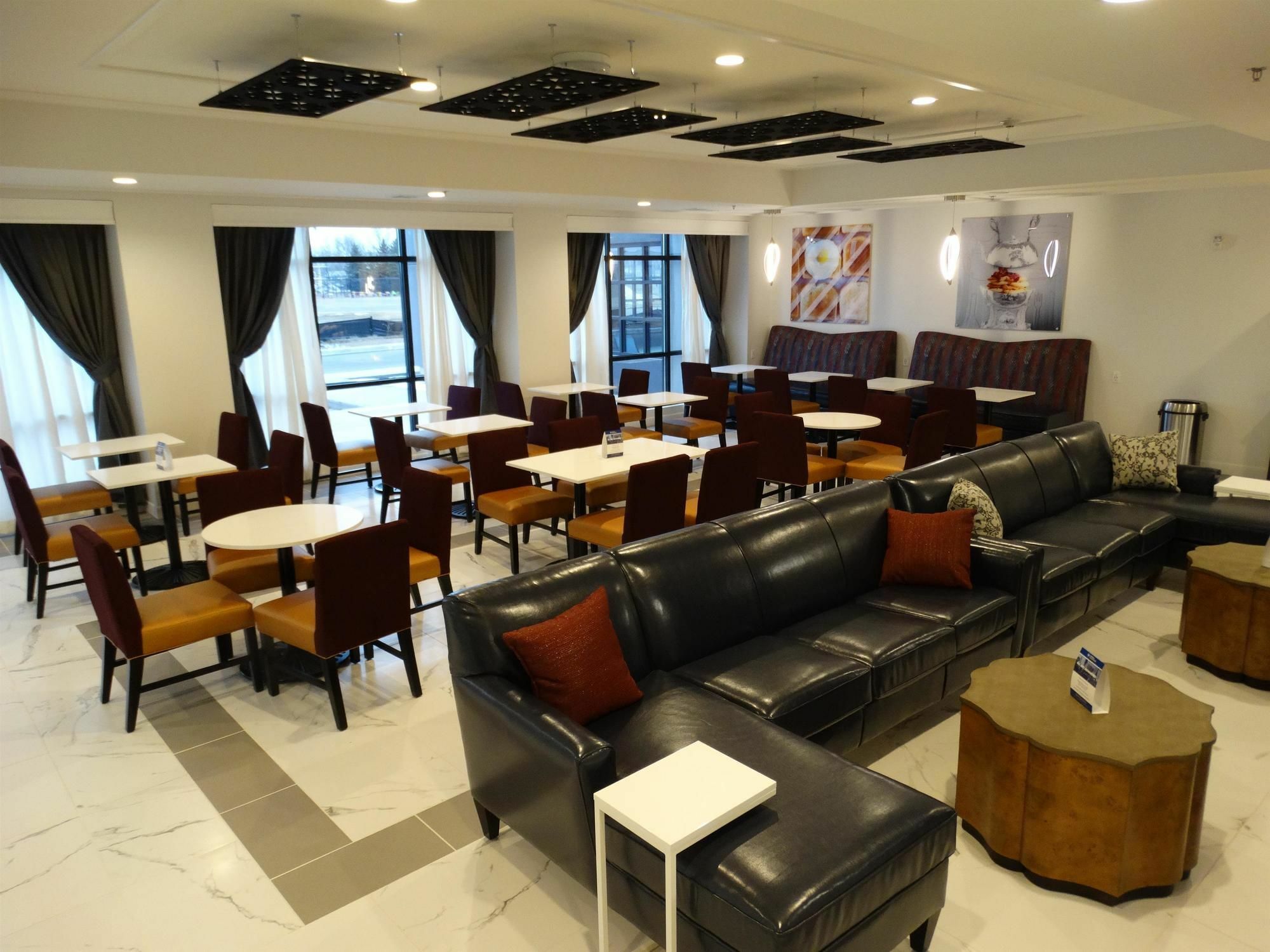 Best Western Plus New Richmond Inn & Suites Buitenkant foto